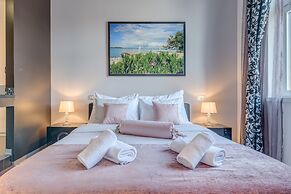 Starlight Luxury Rooms