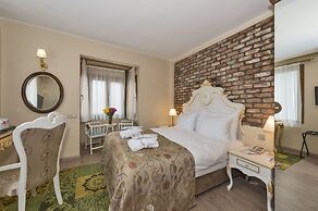 By Murat Royal Hotels