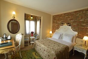 By Murat Royal Hotels