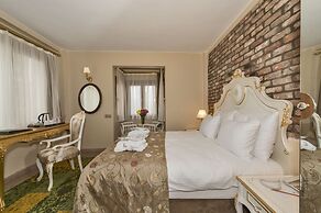 By Murat Royal Hotels