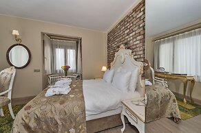 By Murat Royal Hotels