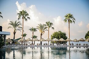 Oz Hotels İncekum Beach Resort