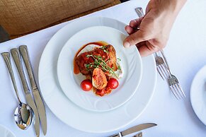 Oz Hotels İncekum Beach Resort