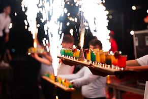 Oz Hotels İncekum Beach Resort