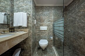 Oz Hotels İncekum Beach Resort