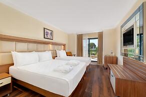 Oz Hotels İncekum Beach Resort