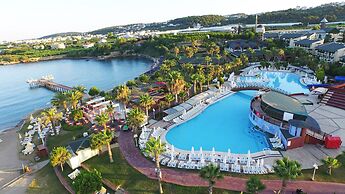 Oz Hotels İncekum Beach Resort