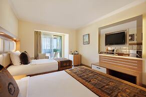 Oz Hotels İncekum Beach Resort