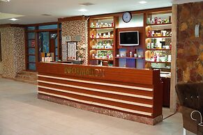 Oz Hotels İncekum Beach Resort