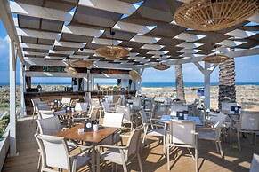 Oz Hotels İncekum Beach Resort