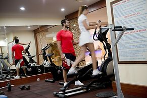 Oz Hotels İncekum Beach Resort