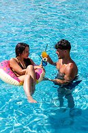 Oz Hotels İncekum Beach Resort
