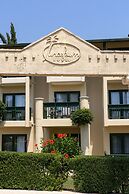 Oz Hotels İncekum Beach Resort