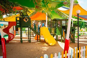 Oz Hotels İncekum Beach Resort