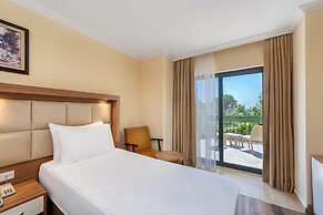 Oz Hotels İncekum Beach Resort