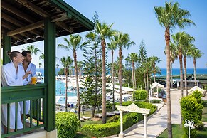 Oz Hotels İncekum Beach Resort