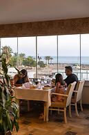 Oz Hotels İncekum Beach Resort