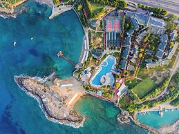 Oz Hotels İncekum Beach Resort