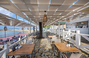 Oz Hotels İncekum Beach Resort