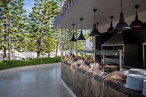 Oz Hotels İncekum Beach Resort