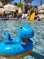 Oz Hotels İncekum Beach Resort