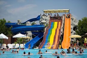 Oz Hotels İncekum Beach Resort