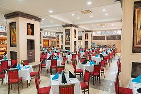 Oz Hotels İncekum Beach Resort