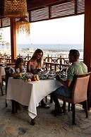 Oz Hotels İncekum Beach Resort