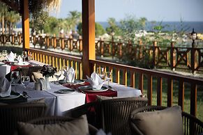 Oz Hotels İncekum Beach Resort