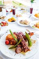 Oz Hotels İncekum Beach Resort