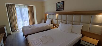 Oz Hotels İncekum Beach Resort