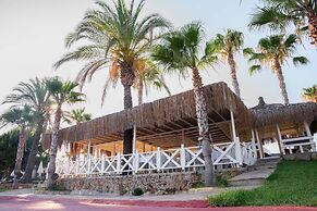 Oz Hotels İncekum Beach Resort