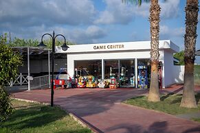 Oz Hotels İncekum Beach Resort