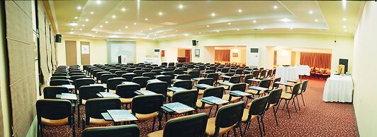 Oz Hotels İncekum Beach Resort