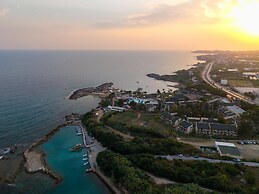 Oz Hotels İncekum Beach Resort