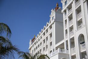 Oz Hotels Side Premium