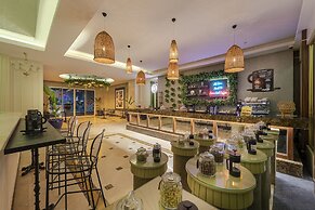 Oz Hotels Side Premium