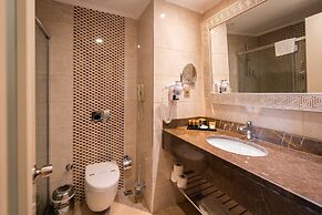 Oz Hotels Side Premium