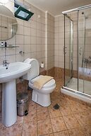 Dias Luxury Studios & Apartments