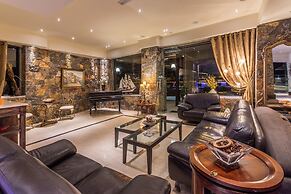 Dias Luxury Studios & Apartments