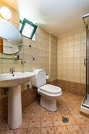 Dias Luxury Studios & Apartments