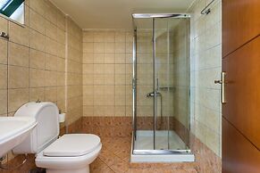 Dias Luxury Studios & Apartments