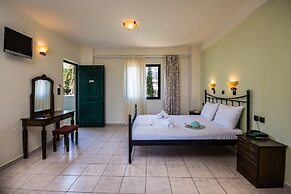 Dias Luxury Studios & Apartments