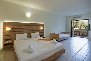 Dias Luxury Studios & Apartments