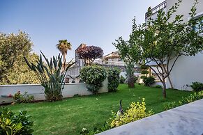 Dias Luxury Studios & Apartments