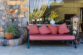 Dias Luxury Studios & Apartments