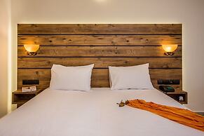 Dias Luxury Studios & Apartments