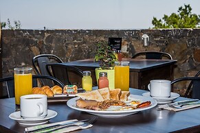 Dias Luxury Studios & Apartments