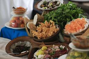 Catamaran Beach Hotel