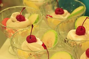 Catamaran Beach Hotel